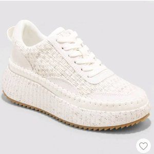 Universal Thread Persephone platform sneaks white, NWT sz 6